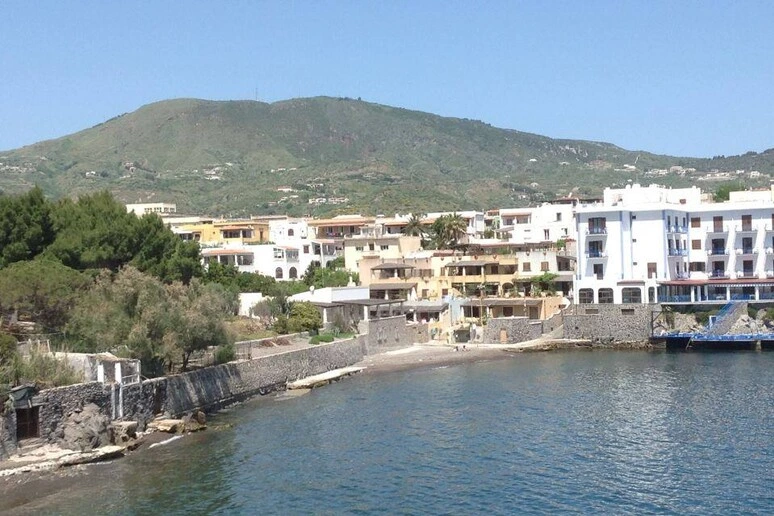 spiaggia-portinente-lipari
