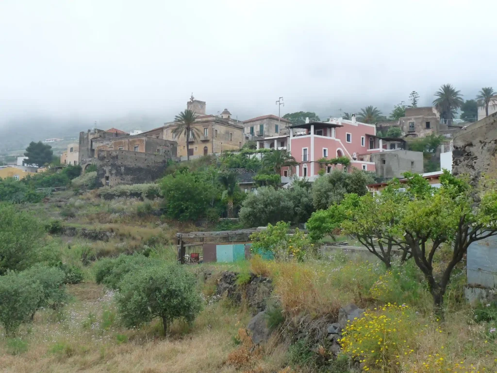 leni-fondi-isole-eolie